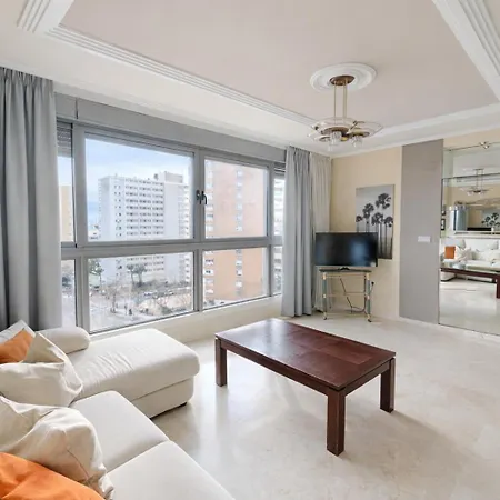 Spacious 3br With Pool, Parking Near *