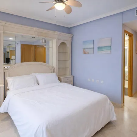 Апартаменты Spacious 3br With Pool, Parking Near